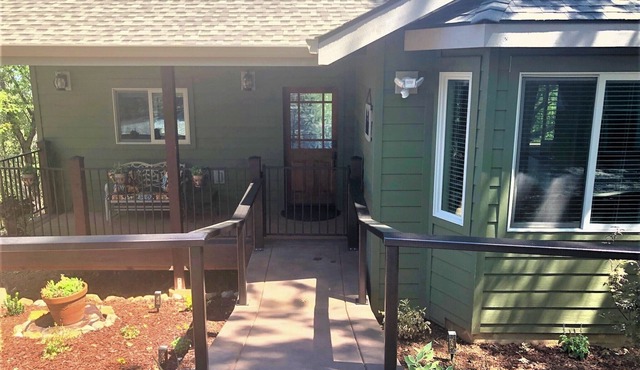 Private Getaway With Beautiful Views