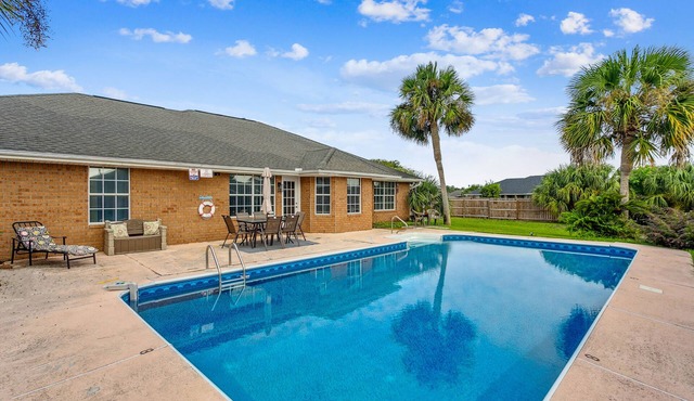 Private Getaway with Pool and Game Room in Pensacola 5 miles from beach.
