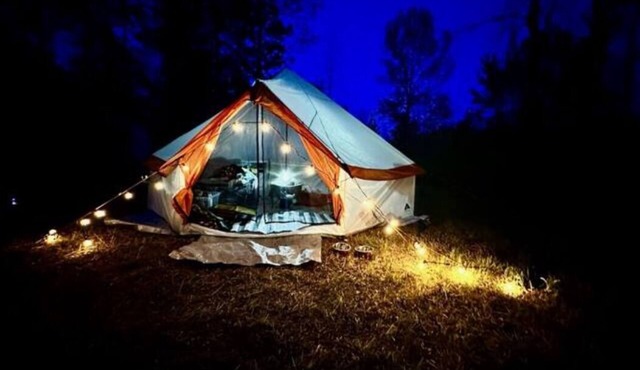 Private Glamping spot with 30 acres all to yourself.