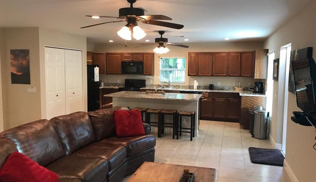 Private Guest House on Acreage