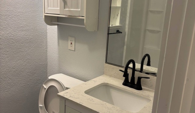 Private Guest House Cozy & Clean Living Room + Bath Great Location