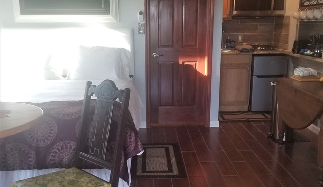 Private Guest Studio