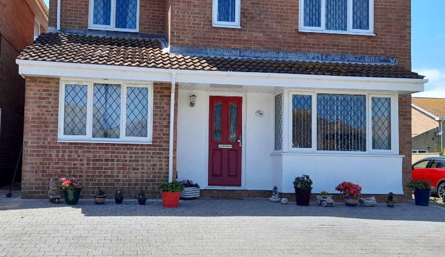 Private Guest Suite close to Brighton and Newhaven Ferry Port