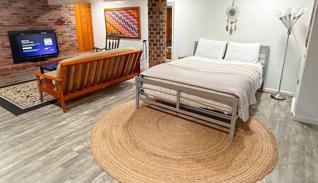 Private Guest Suite near NASA, UMD, and DC