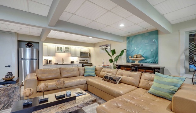 Private Guest Suite | Lake Michigan | Beachfront | Remodeled | Pet Friendly