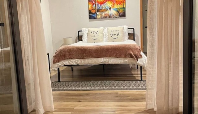 Private guest suite with PRIVATE ENTRANCE
