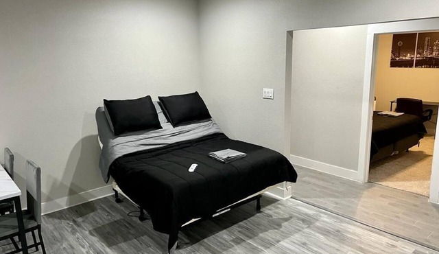 Private Guesthouse near Downtown Dallas