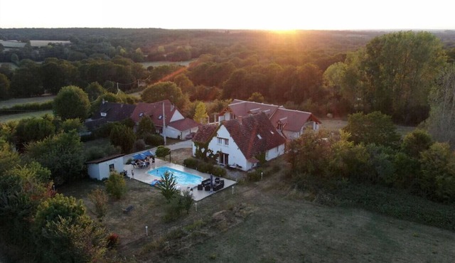 Private hamlet for 16 to 40 people, swimming pool, disco