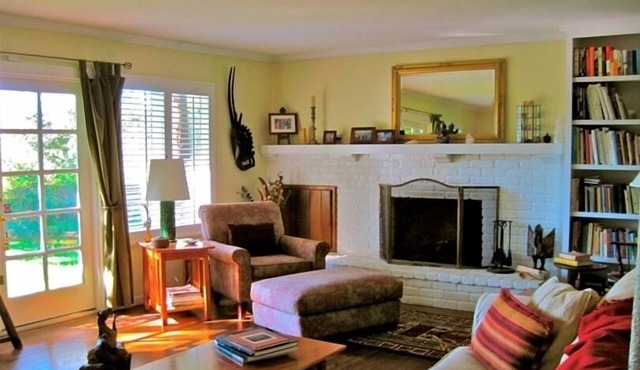 Private Healdsburg Retreat, 1.5 walk to town Plaza, nearby bus shuttle