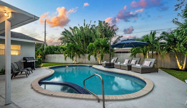 Private HEATED Pool Oasis🌞🌴 SPRING 2026 Dates are Booking FAST!