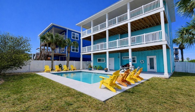 Private Heated Pool, Ocean Views, Golf Cart Included