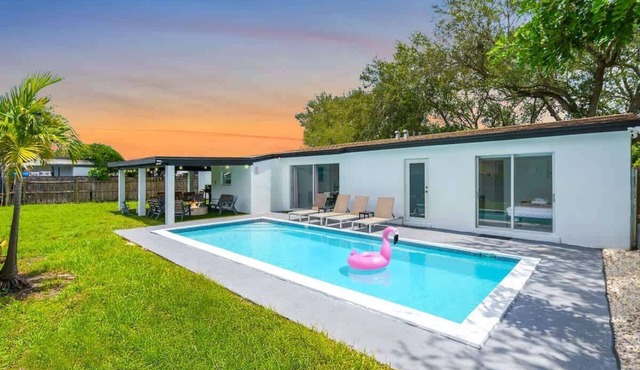 Private Heated Pool Home Arcade Games & Firepit
