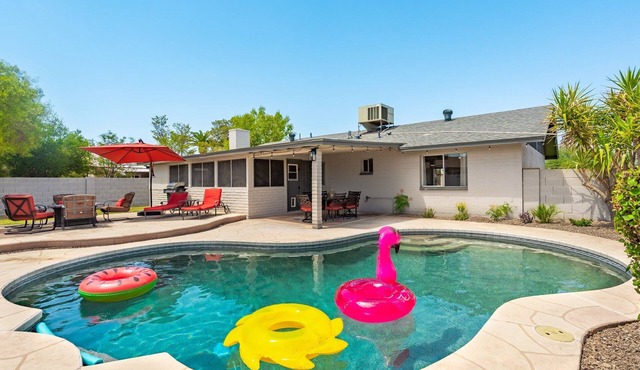 Private Heated Pool, Ping Pong and Billiards, Full Coffee Bar, near ASU