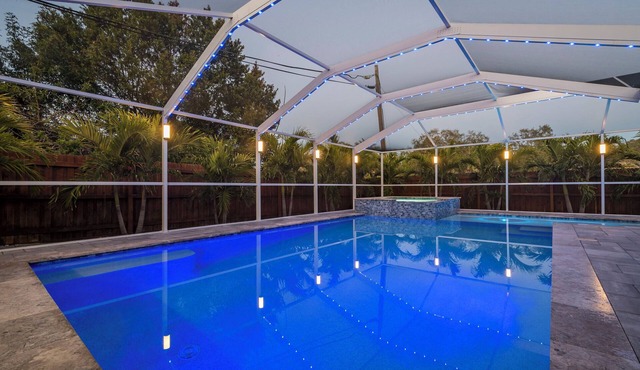 Private Heated Saltwater Pool & SPA 3-Bdrm Home in Harbor Bluffs