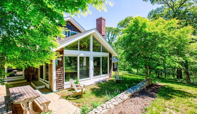 Private Hillside Home, Fully Equipped Kitchen, Dog-Friendly, A/C, W/D