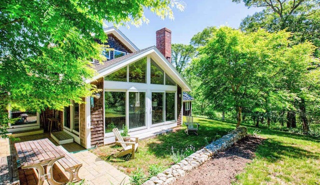 Private Hillside Home, Fully Equipped Kitchen, Dog-Friendly, A/C, W/D