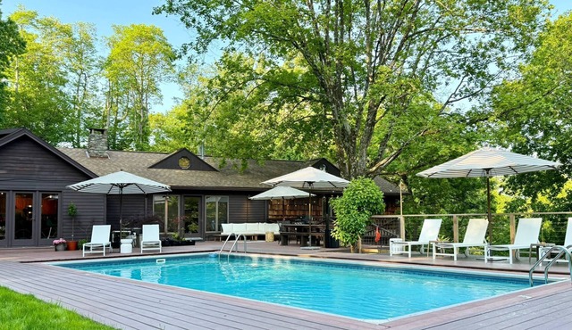 Private Hilltop Getaway In Catskills