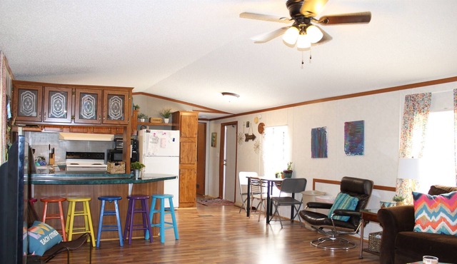 Private Hippie Haven with Float Pickup Option!