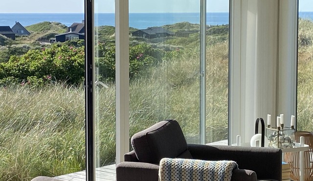 Private holiday home with sea view