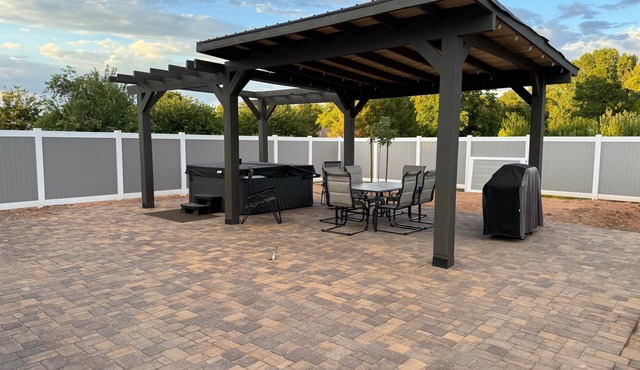Private Home-2 Bed/2 Bath -HOT TUB/Near Zion NP