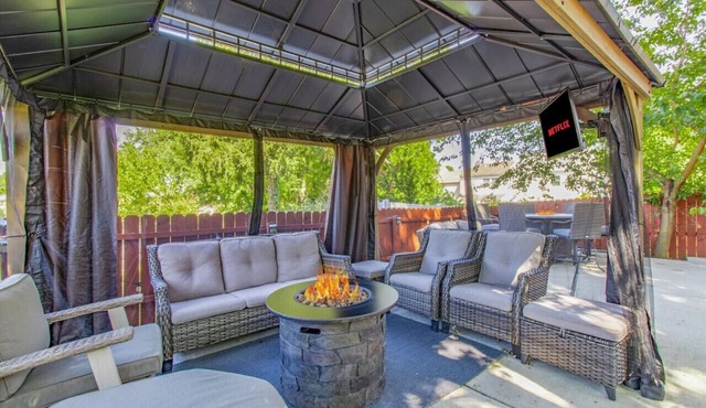 Private Home + 3 Bed/1.5 Bath + 2MI - University of Delaware