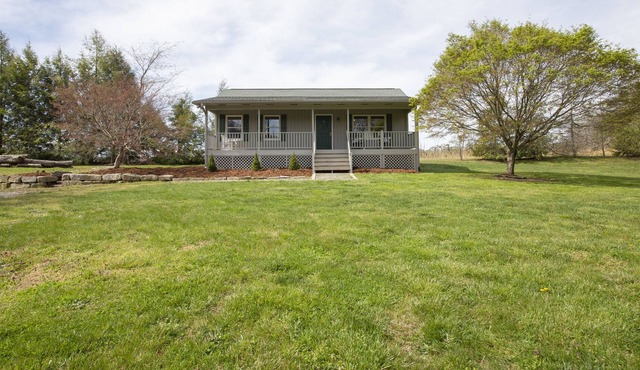 🍎 Private Home In The Middle of Hendersonville Apple Orchard 🍏