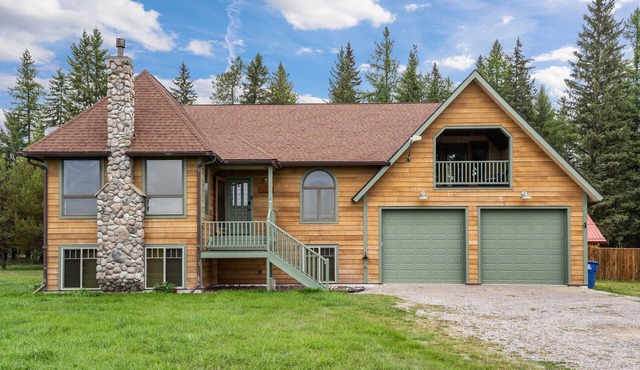 Private Home - Mountain Views - Hot Tub
