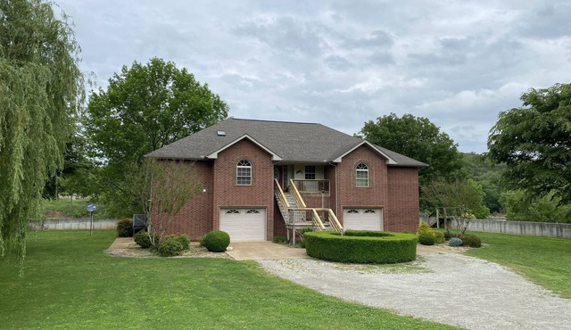 Private home on the bank of the White River