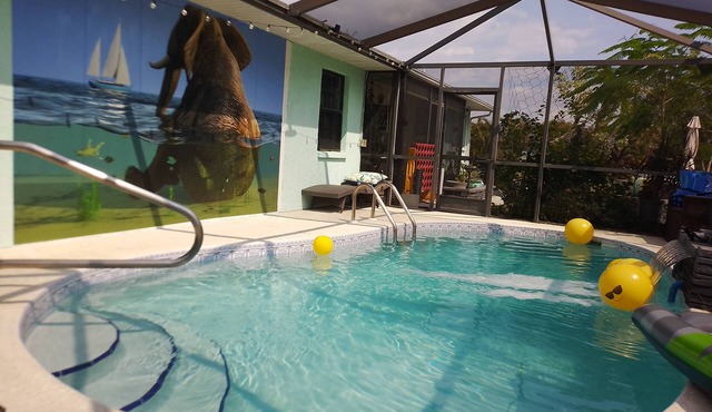 Private Home: Pool, Mini Golf, Luxury Stay!