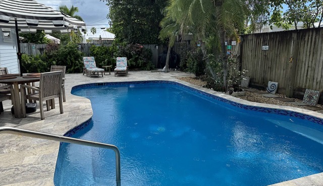 Private Home- Sun-filled Pool- Neighborhood Water Inlet