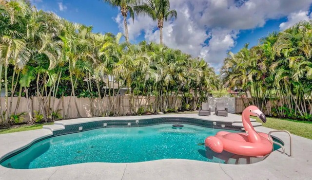 Private Home with Oasis Backyard w/Pool, BBQ, King Beds