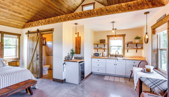 Private Home w/Hot Tub & Rio Grande River Access!