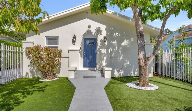 Private Home w/Pool - Steps from The Design District