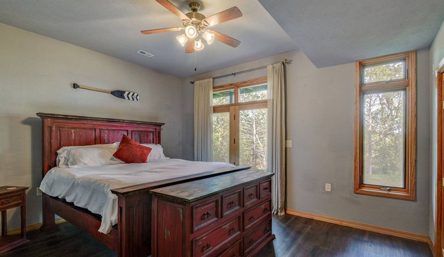 Private Home with Panoramic Table Rock Lake Shore View