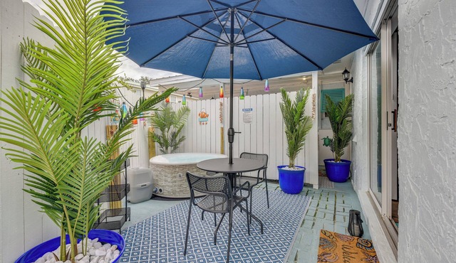 Private Hot Tub: Fort Walton Beach Bungalow!