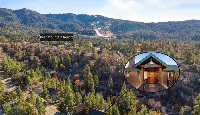Private HOT TUB! 5 STAR LOG HOME with Ski Slope & Tree Top VIEWS!