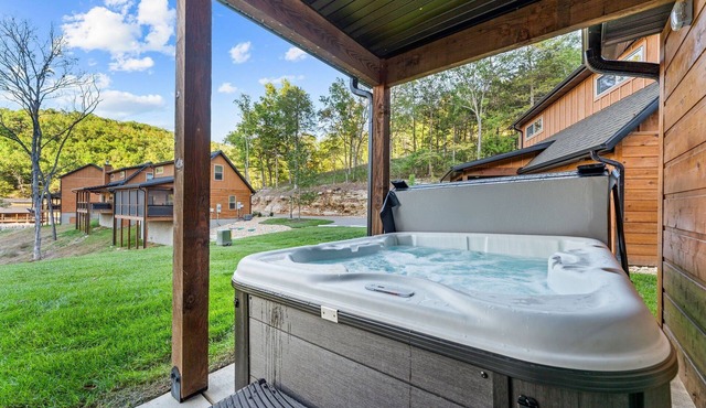 Private Hot Tub Cabin Near Table Rock Lake with Firepit, Free Tickets & Community Experiences