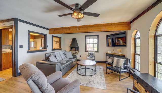 Private Hot Tub & Dock: Lakefront Grove Retreat!