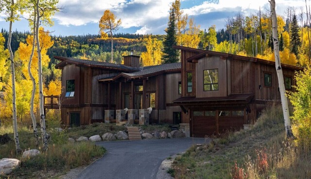 Private Hot Tub + Firepit | Pet-Friendly | Forest Backyard