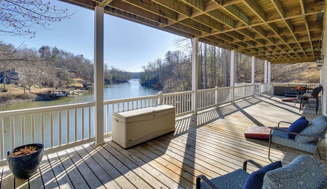 Private Hot Tub! Getaway on Smith Mountain Lake
