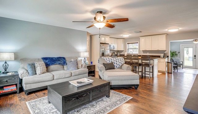 Private Hot Tub & Grill: Avon Park Getaway!