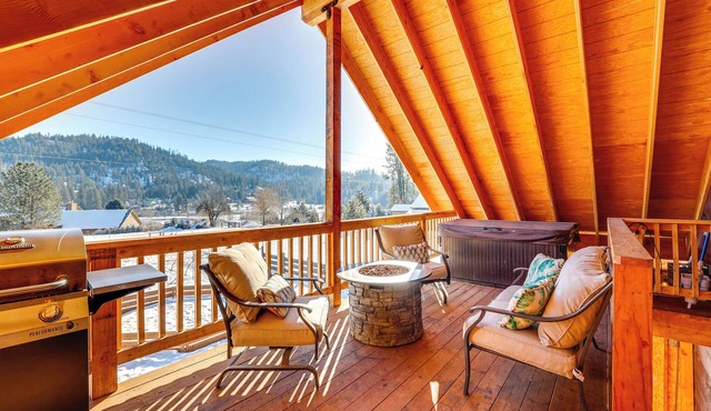 Private Hot Tub & Mtn Views: Garden Valley Apt!