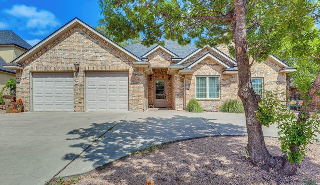 Private Hot Tub & Patio: Golf Retreat in Canyon!