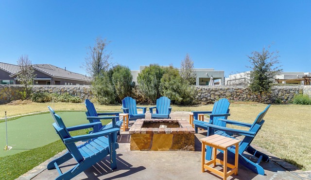 Private Hot Tub + Putting Green: El Paso Getaway!