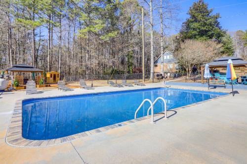 Private Hot Tub & Sauna: Georgia Nature Retreat!