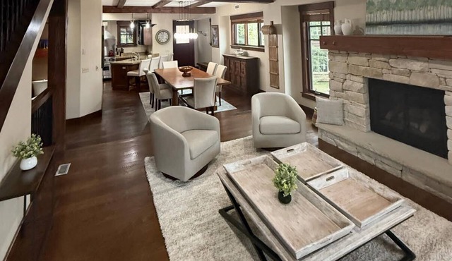 Private Hot Tub Ski-In-Out Park City Condo. Free shuttle