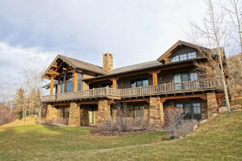 Private Hot Tub, Theater Room, Valet Parking and Ski & Boot Storage at Ritz Carlton