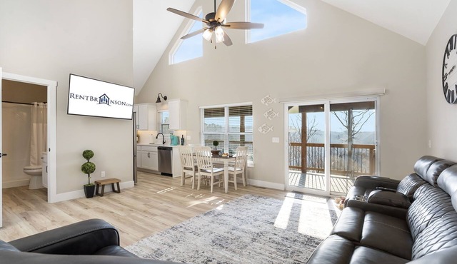 Private Hot Tub-Free Attraction Tickets-Silver Dollar City Minutes Away-Cmty Indoor Pool