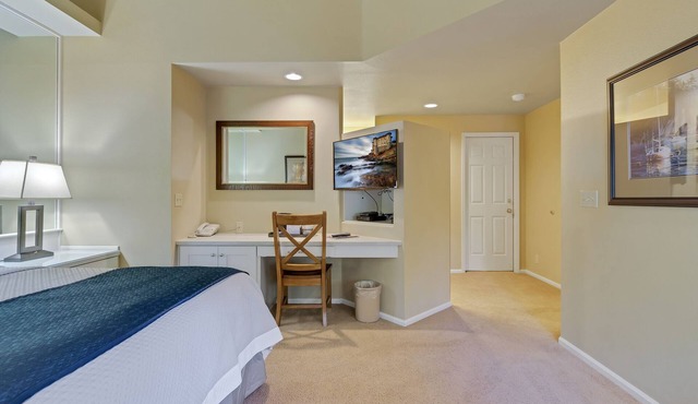 Private, hotel style suite in Bend with access to resort amenities!