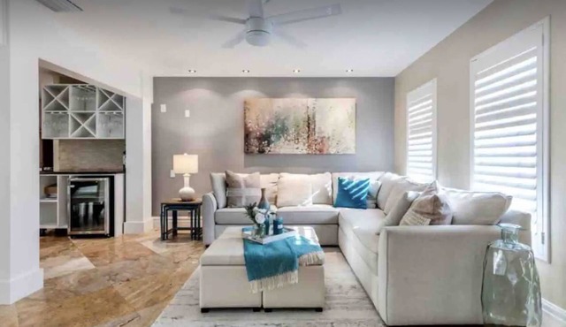 Private House, 2-1, Close to Atlantic Ave. Big Yard. Pet Friendly!